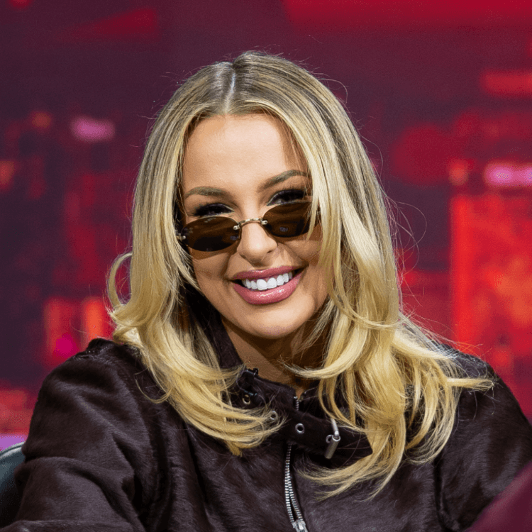 TANA MONGEAU